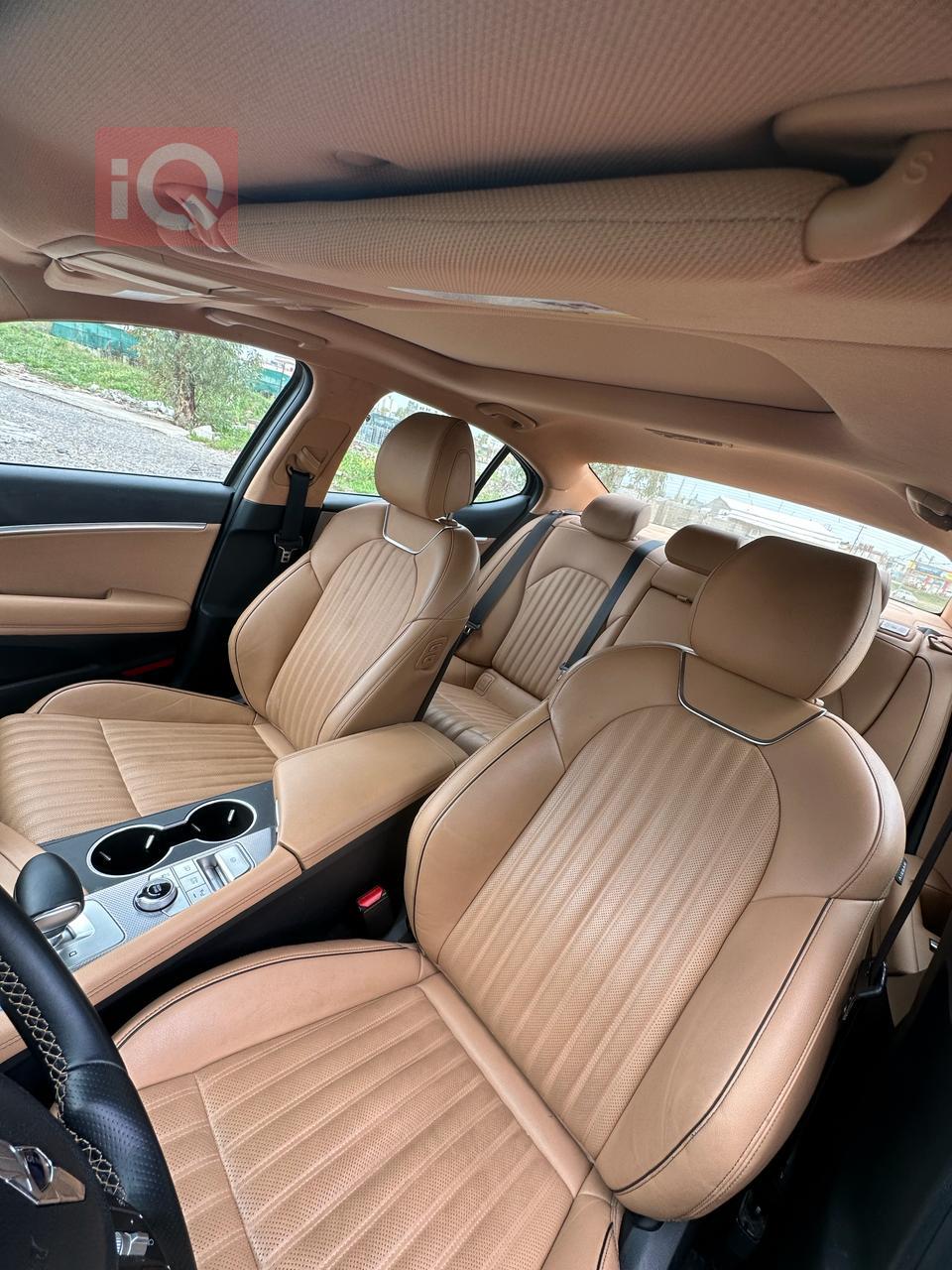 جنسس G70